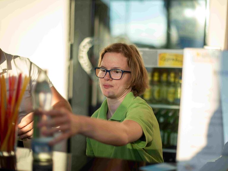Gastro-Team an der Bar