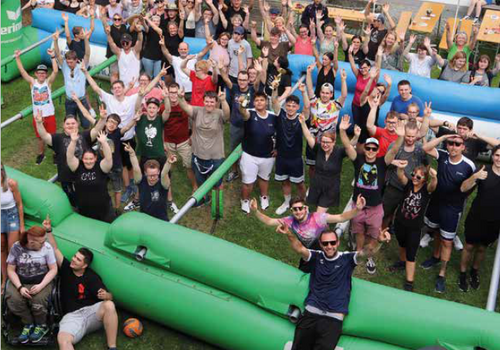 Taetigkeitsberich_2024_Titelblatt-pdxagh3pfxcv31a