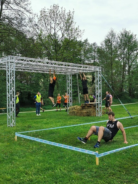 Hindernis: Klettergestänge